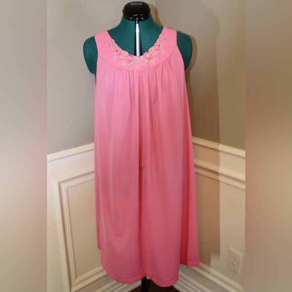 Vintage Shadowline Pink Nylon Nightgown Embroidered Floral Yoke Women’s Medium - Picture 1 of 4